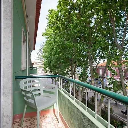 Carcavelos Central *